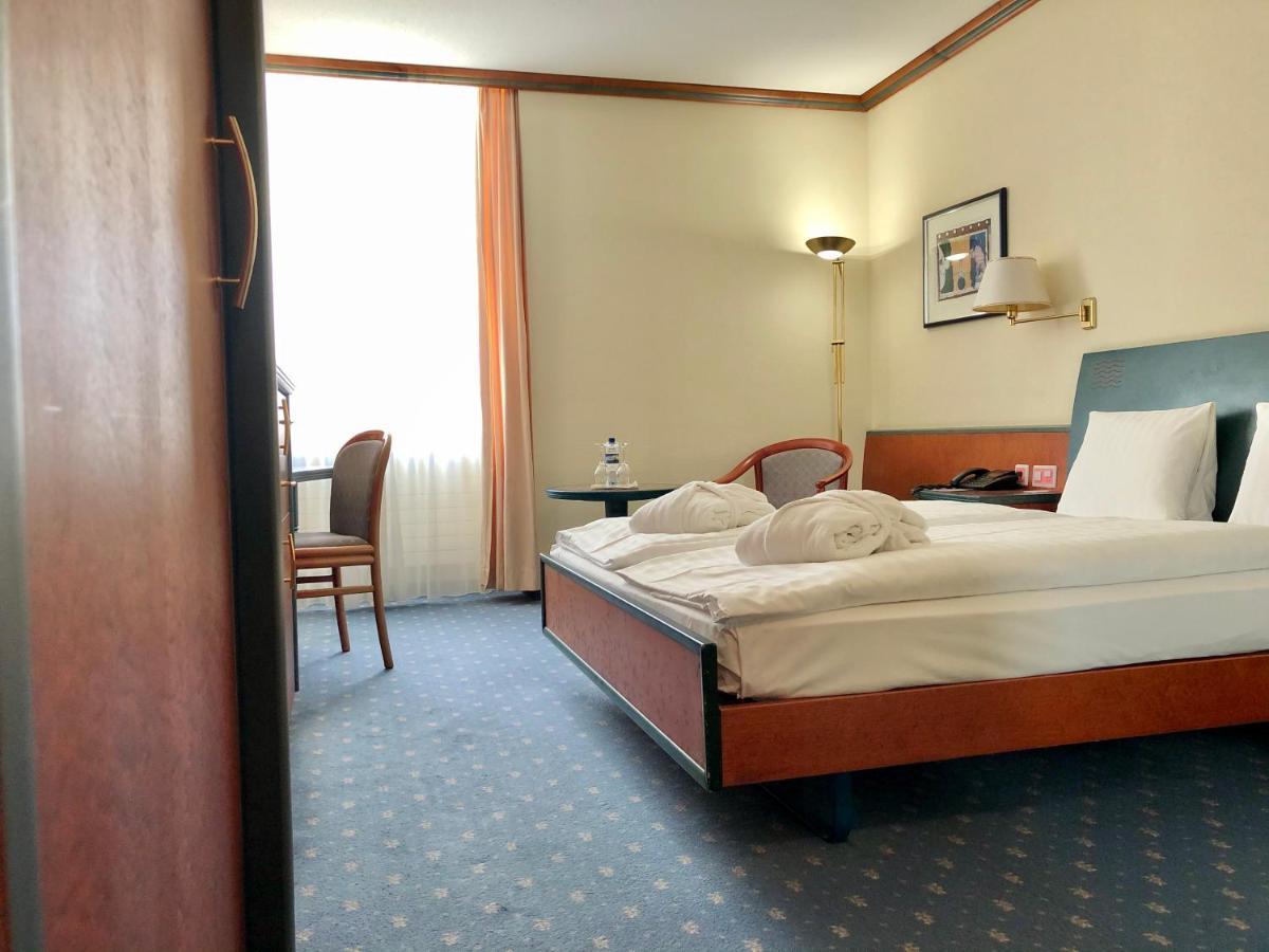 Thermal Hotels & Walliser Alpentherme Leukerbad Exterior foto