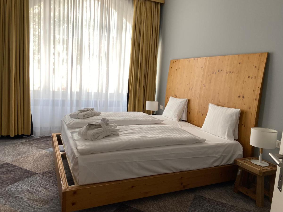 Thermal Hotels & Walliser Alpentherme Leukerbad Exterior foto